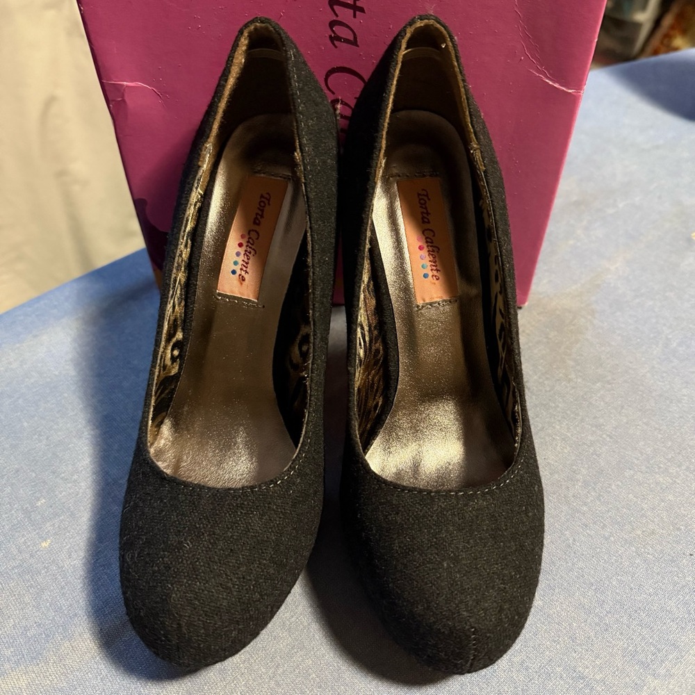 Torte Calenté Grey Flannel Heels Size 7